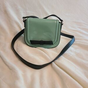 Like New Kate Spade Crossbody Aqua Blue Green Patent Leather Bow Chelsea Park